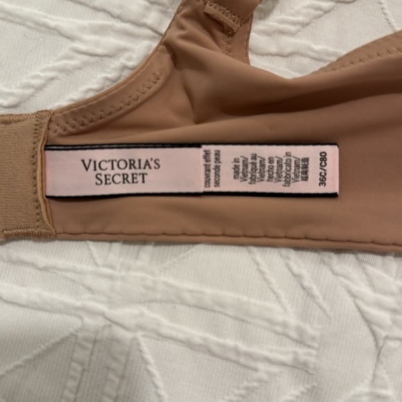 Victoria Secret Bra 36C - Picture 3 of 3